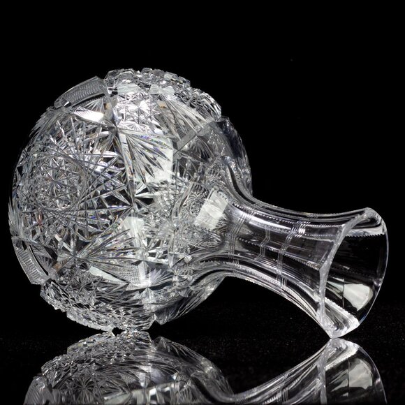 Antique Hand-Cut Crystal Vase With Intricate Starburst & Geometric Patterns - Picture 4 of 9